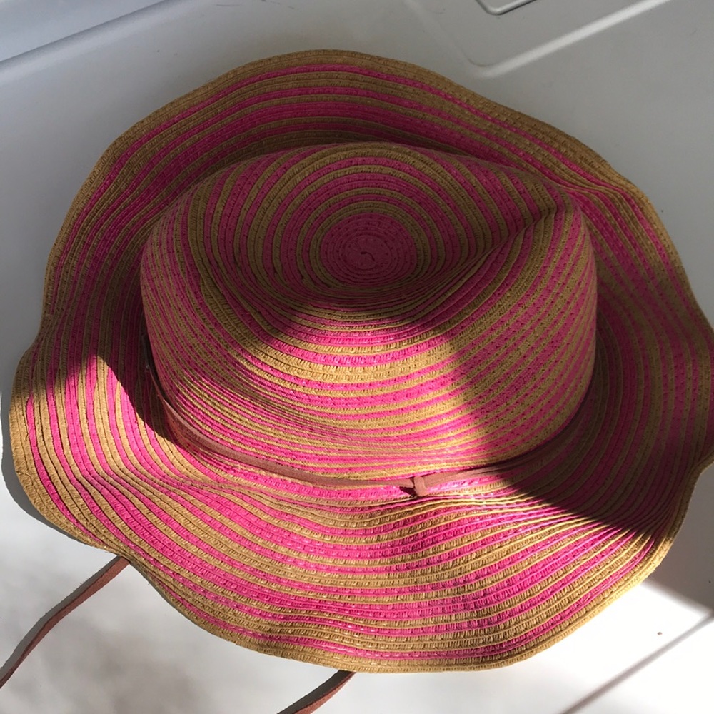Pistil hat - Picture 2 of 3